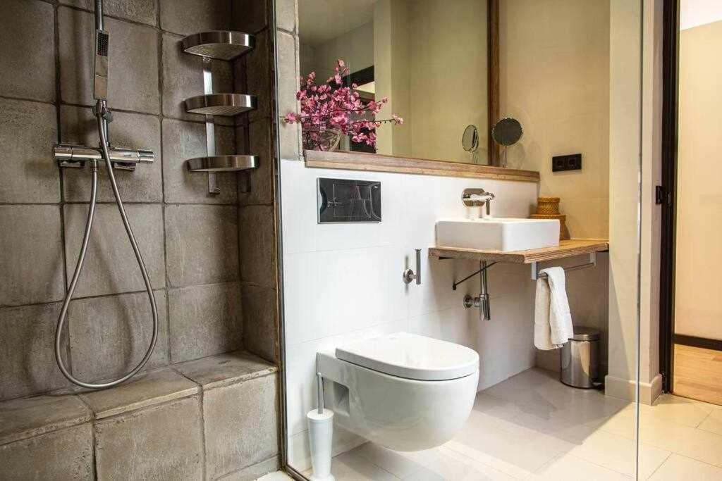 Inspired By Enjoyapartments Барселона Екстериор снимка